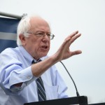 Se när Bernie Sanders blir arresterad